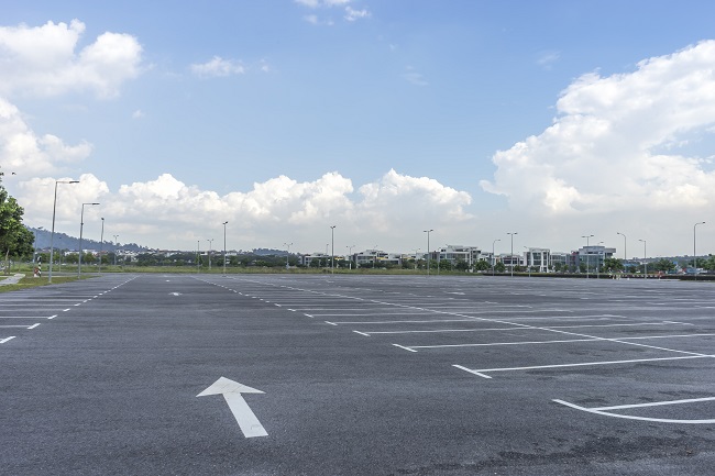 The Benefits of Scheduling a Parking Lot Repair