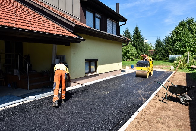 When Is the Best Time to Install an Asphalt Driveway